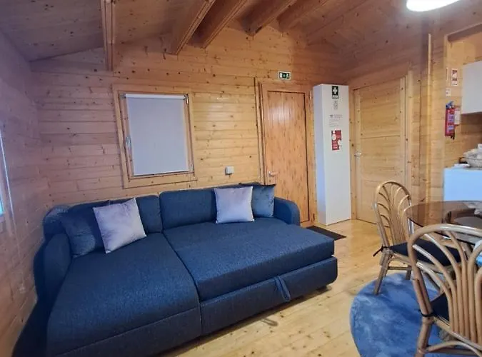 Nyaraló Kombi House *